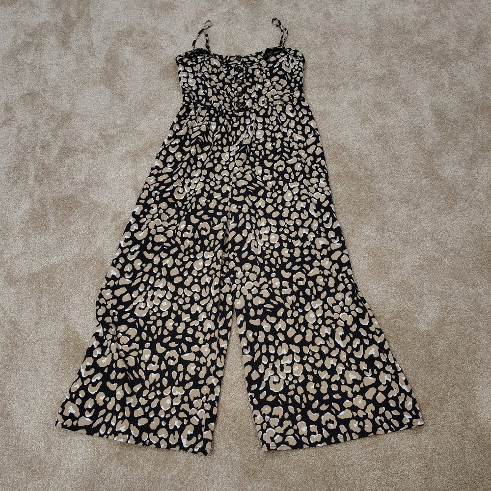 Leopard Print Wide Leg Jumpsuit Womens M Smocked Back Chic Sleeveless Mob Wife